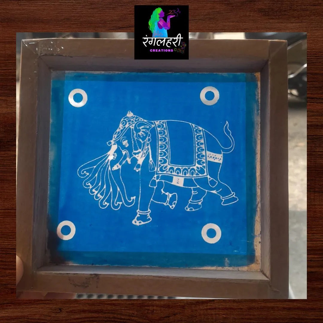 WA22 : 5 by 5 Small Wooden Square Rangoli Stencil Main image