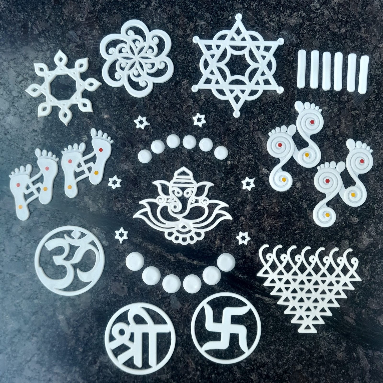 RRS05: Plastic Readymade Rangoli Shubh Sign Set : 36pcs Main image