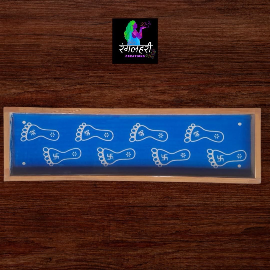 W30 : 17 By 5 Wooden Border Rangoli Stencil Main image