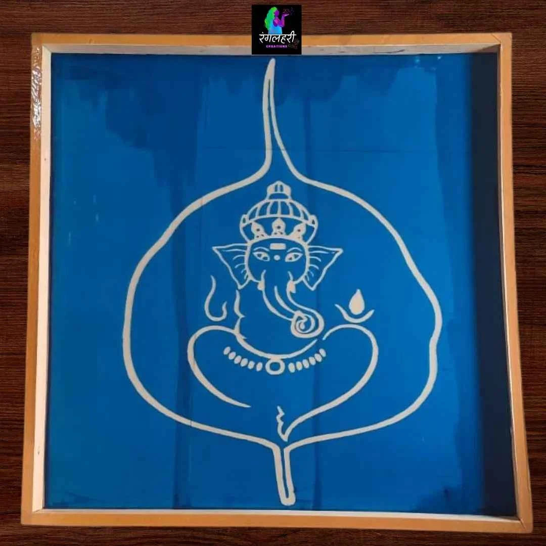 Big Leaf Ganesha Face Kolam Stencil Y10 : Nature Inspired Divine Art