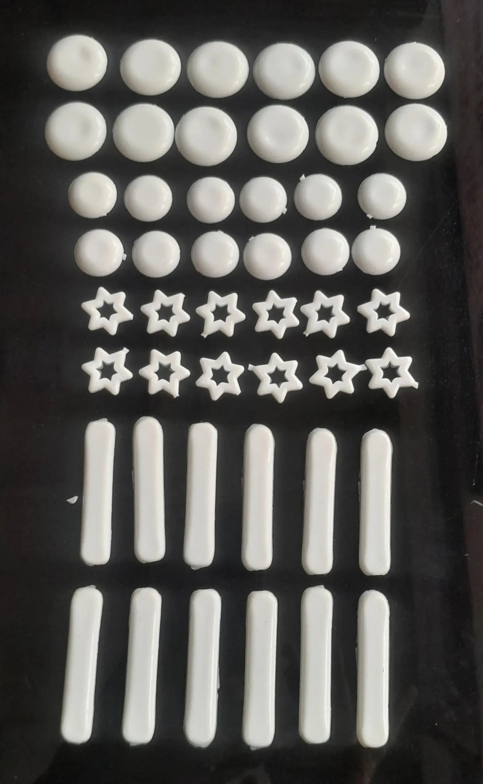 RRS08: Muggu Kolam Set of 130pcs : Readymade Rangoli Set