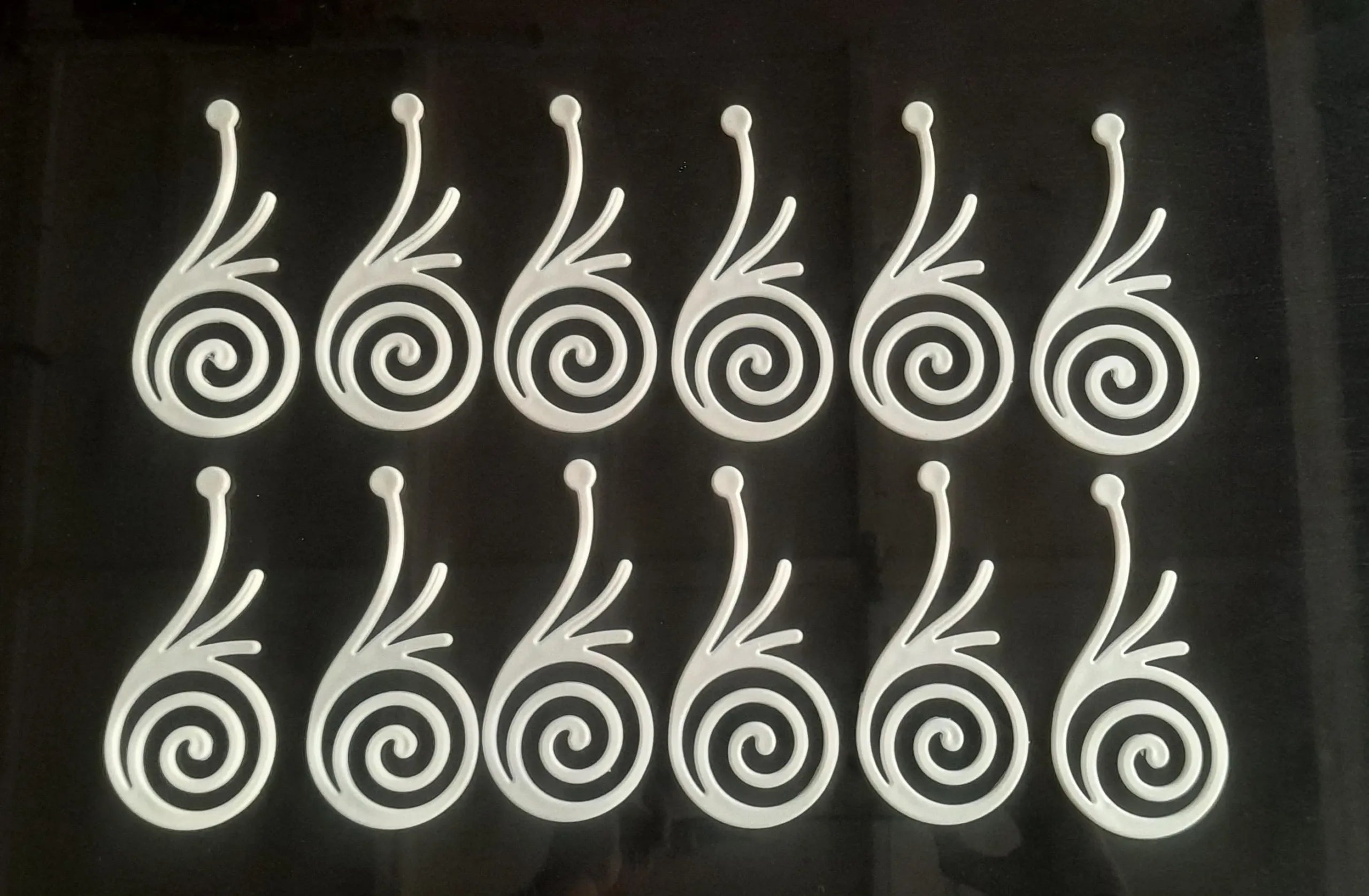 RRS08: Muggu Kolam Set of 130pcs : Readymade Rangoli Set