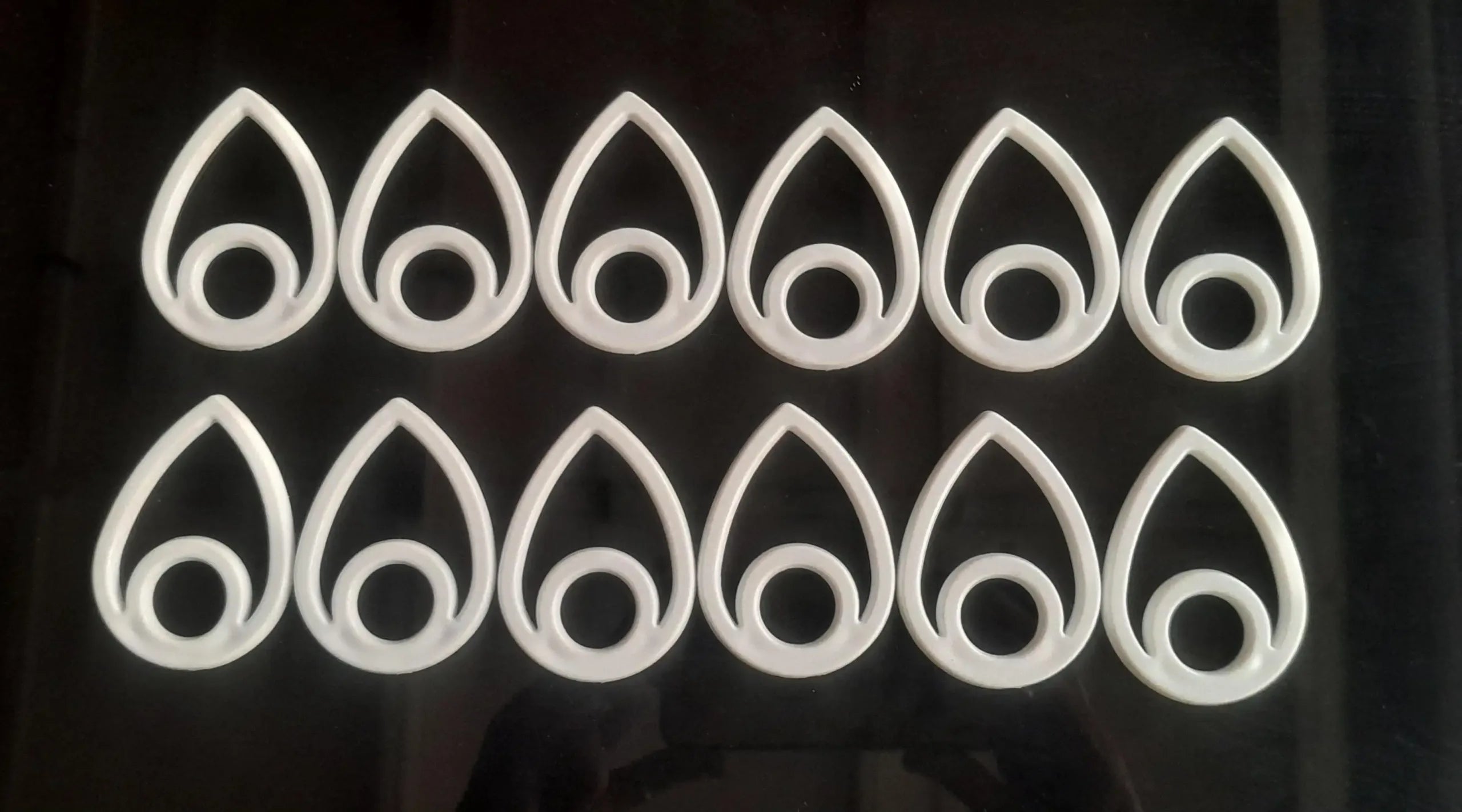 RRS08: Muggu Kolam Set of 130pcs : Readymade Rangoli Set