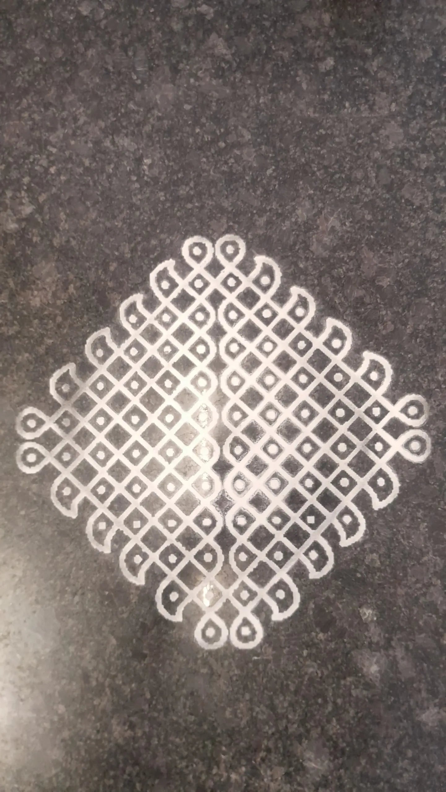 W1405 : Kolam Stencil 14 by 14 Inch Secondary image